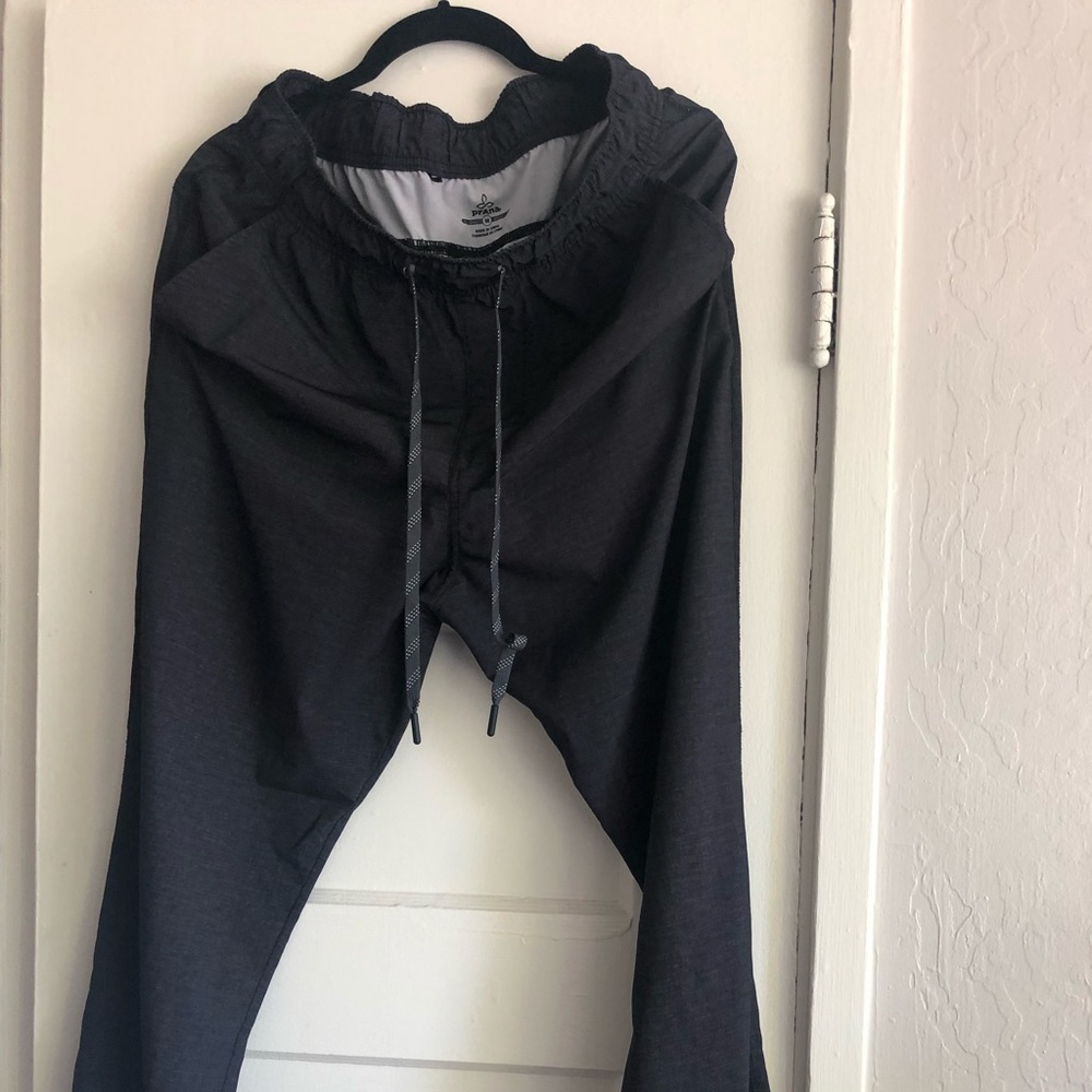 Men’s Dark Grey Medium Joggers